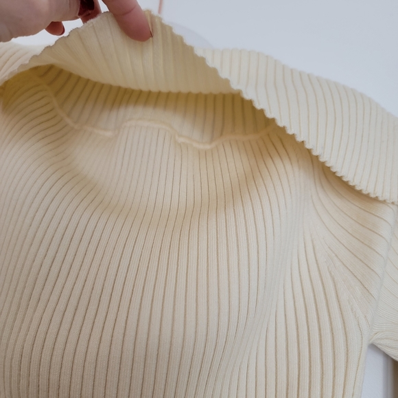 NEW! 🌷 Endless Rose Wide Collar Knit Sweater Ivory Cream Cropped Size Small - Picture 11 of 14